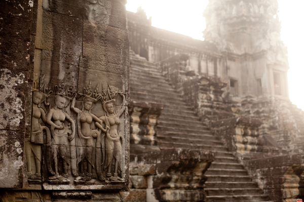Cambodia Photography | Caroline Mitic | Graphic Design