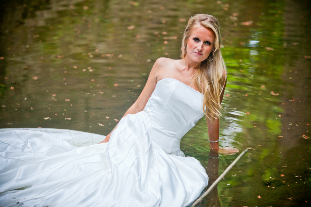 Wedding Dress Trashing | Caroline Mitic | Graphic Design